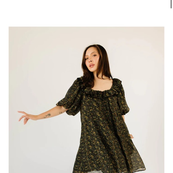 Zoco Good Luck Gem Mini Puff Sleeve Dress in black floral. - Picture 14 of 14